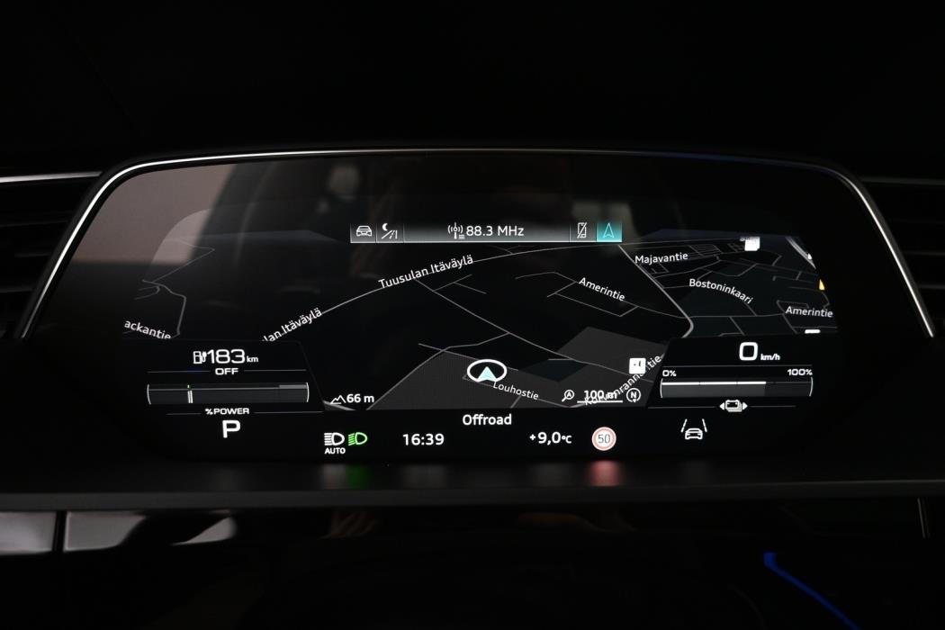 AUDI e-tron 2021
