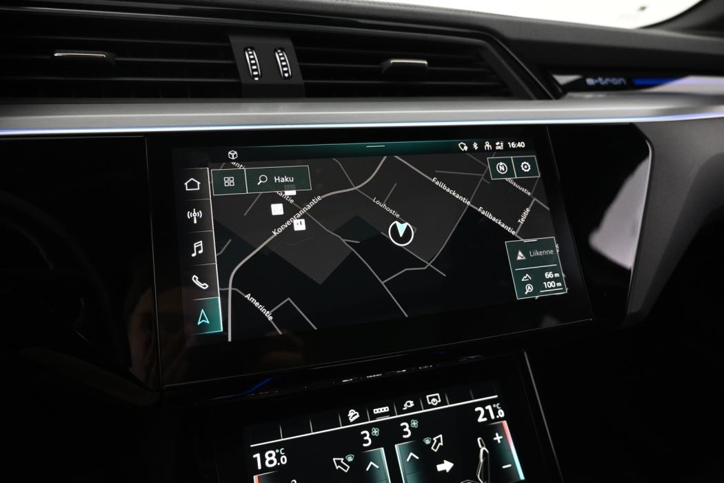 AUDI e-tron 2021