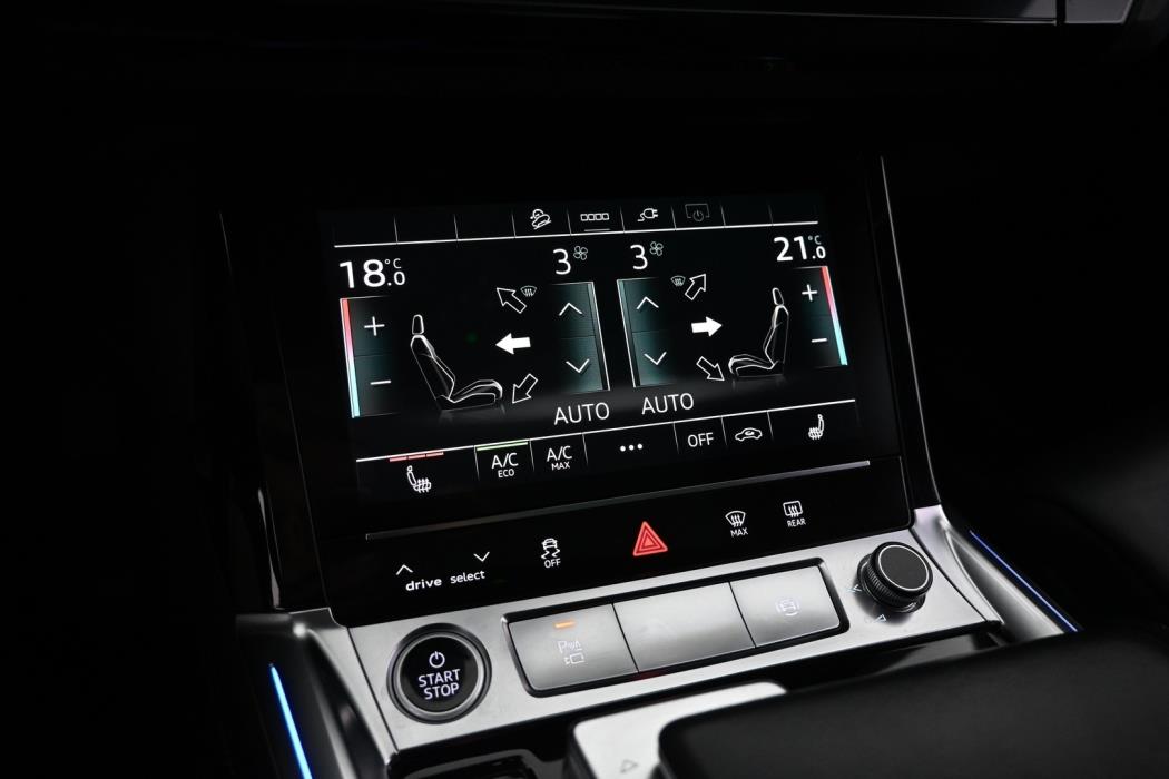 AUDI e-tron 2021