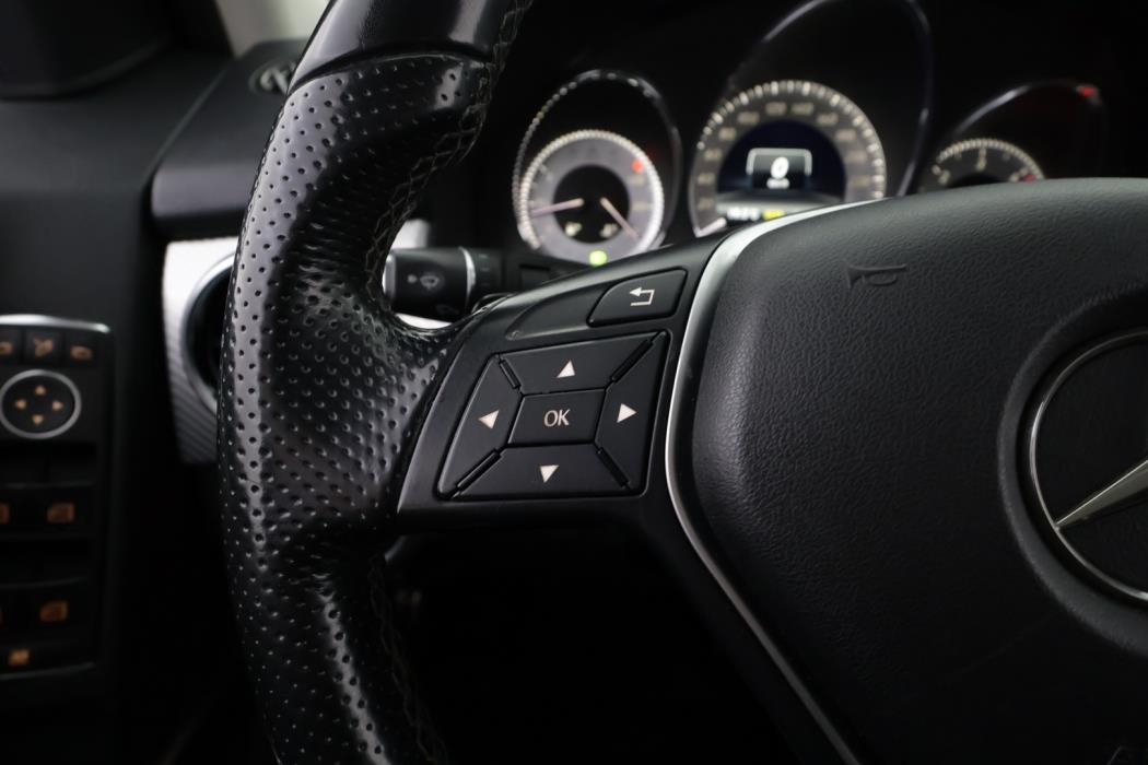 MERCEDES-BENZ GLK 2013