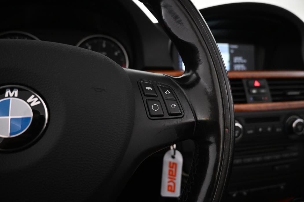 BMW 325 2009