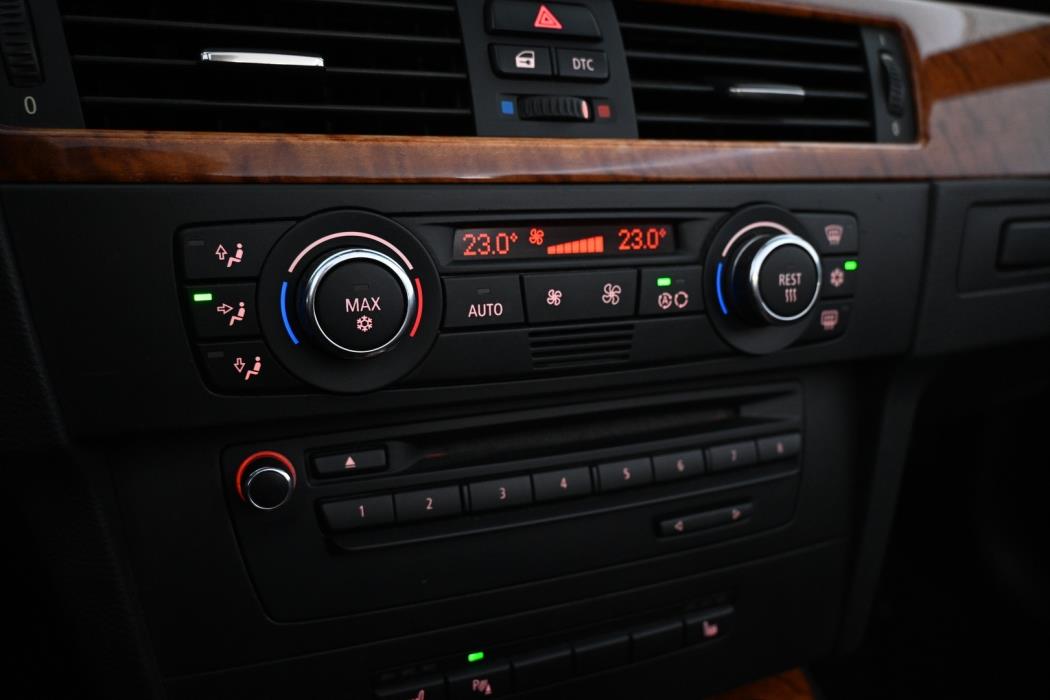 BMW 325 2009