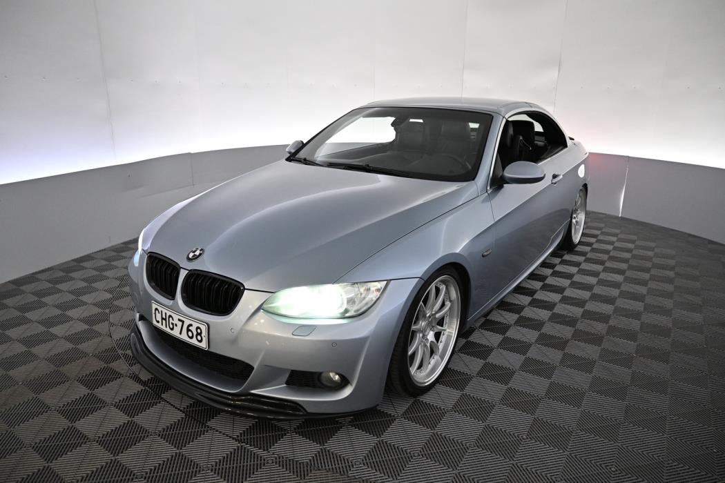 BMW 325 2009