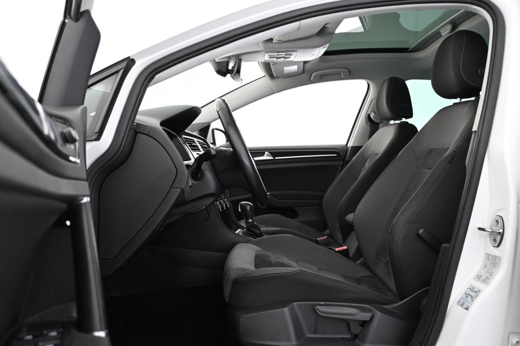 VOLKSWAGEN Golf 2018