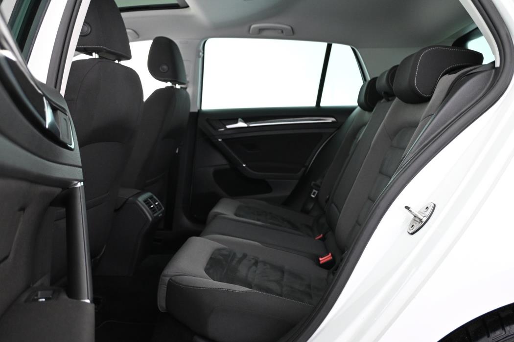 VOLKSWAGEN Golf 2018