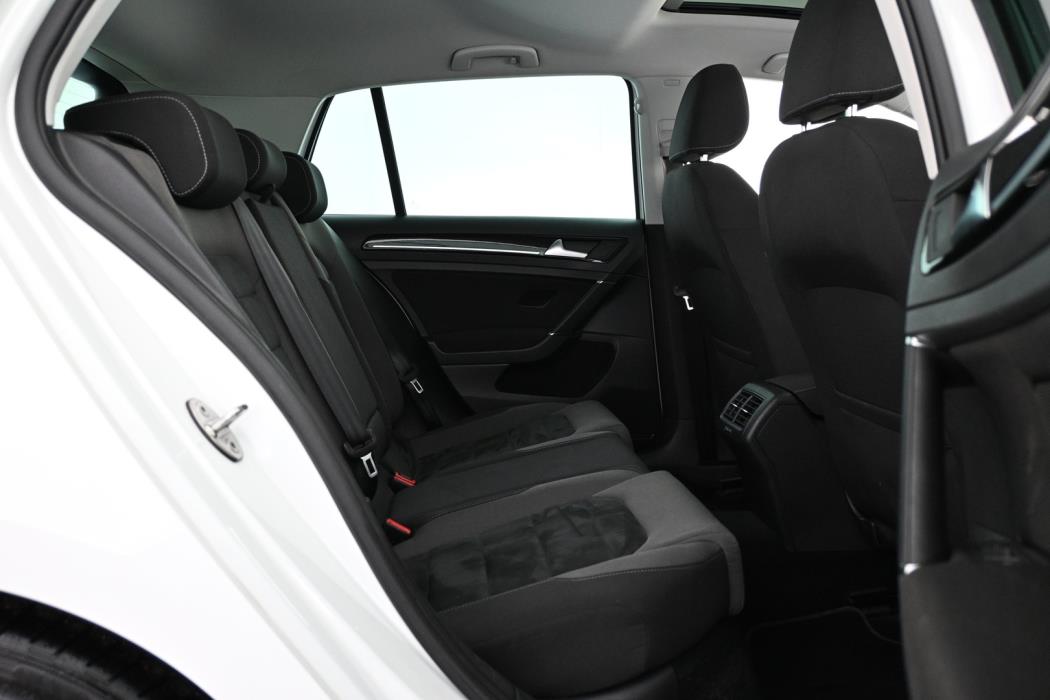 VOLKSWAGEN Golf 2018