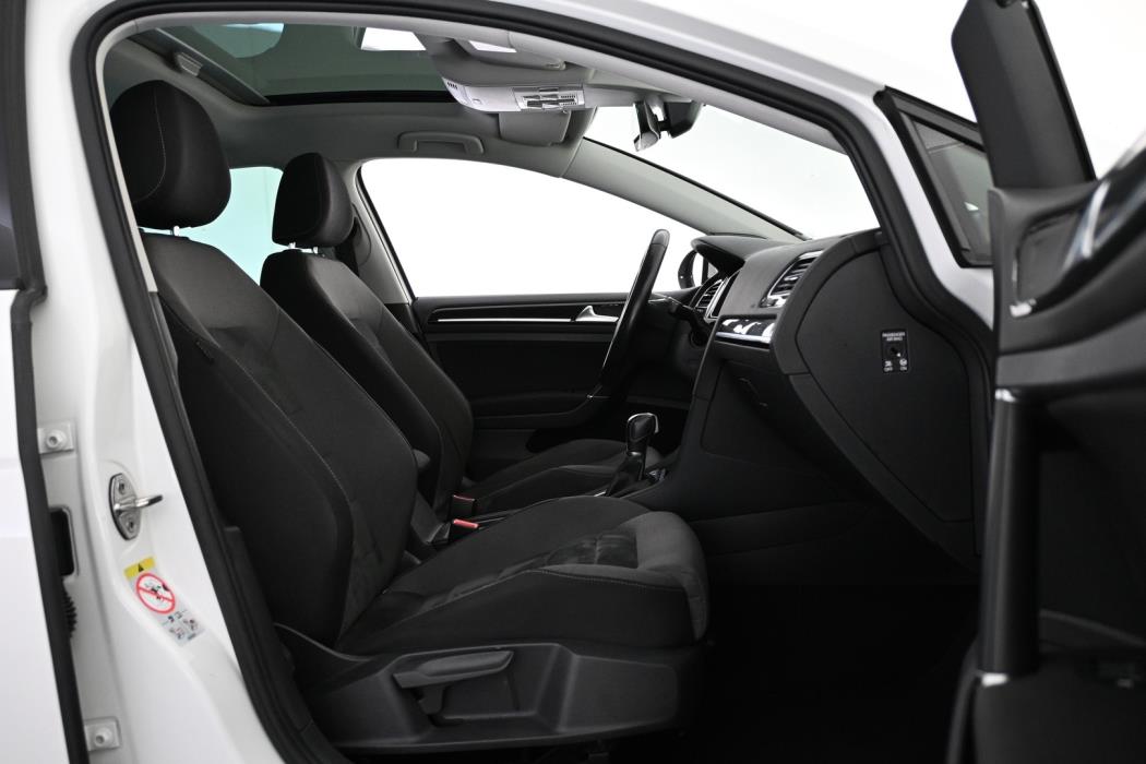 VOLKSWAGEN Golf 2018