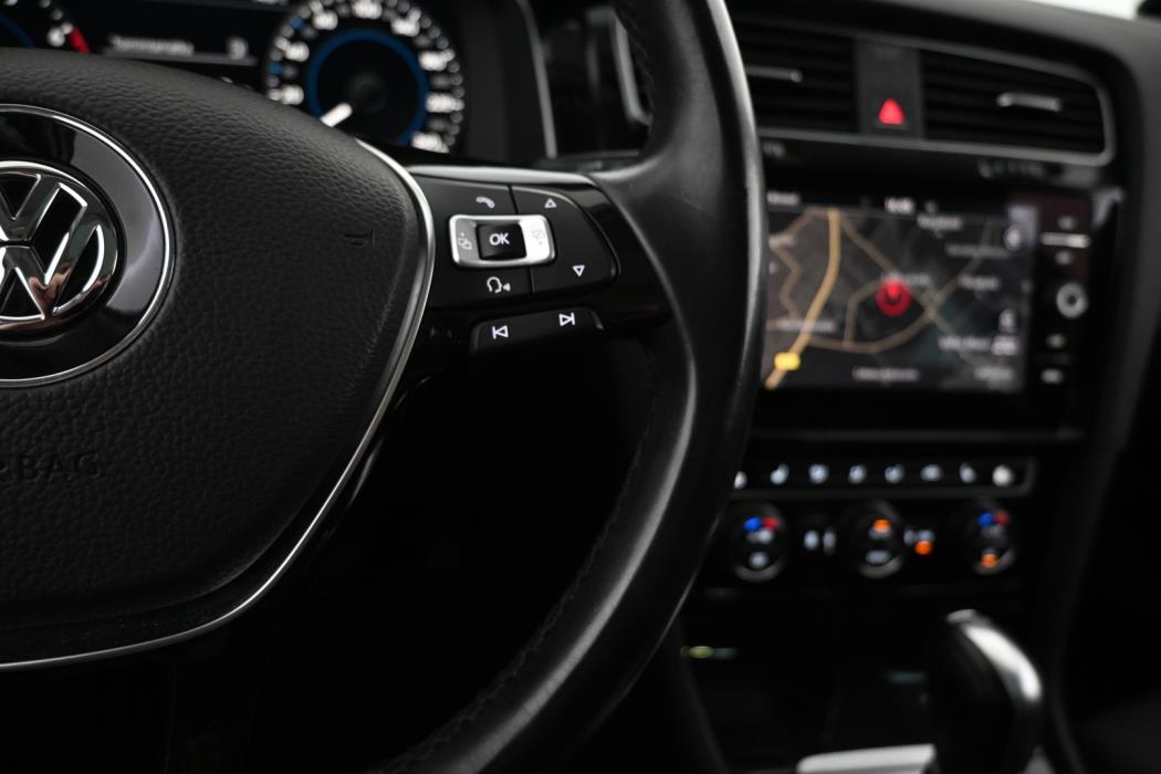 VOLKSWAGEN Golf 2018