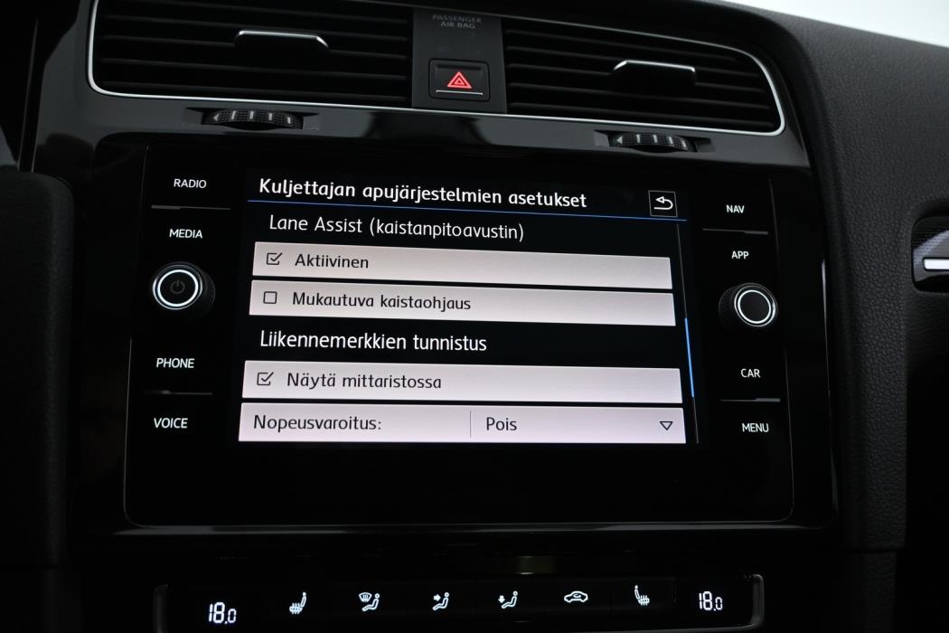 VOLKSWAGEN Golf 2018