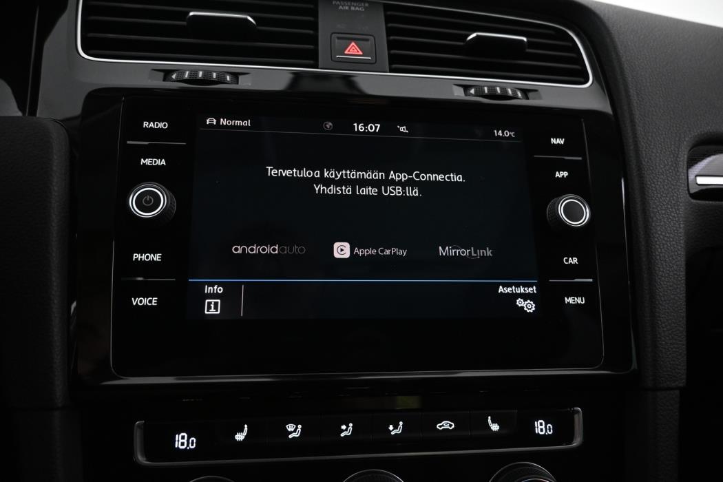 VOLKSWAGEN Golf 2018