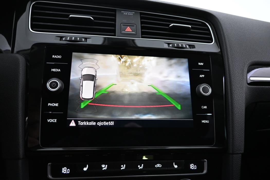 VOLKSWAGEN Golf 2018