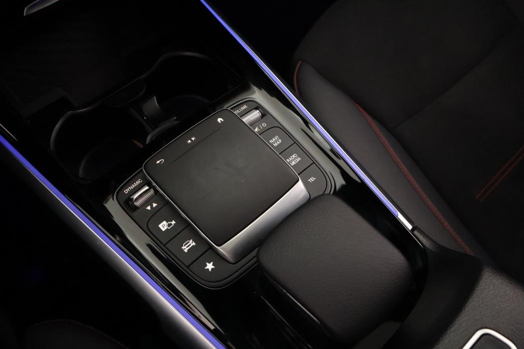 MERCEDES-BENZ EQB 2022