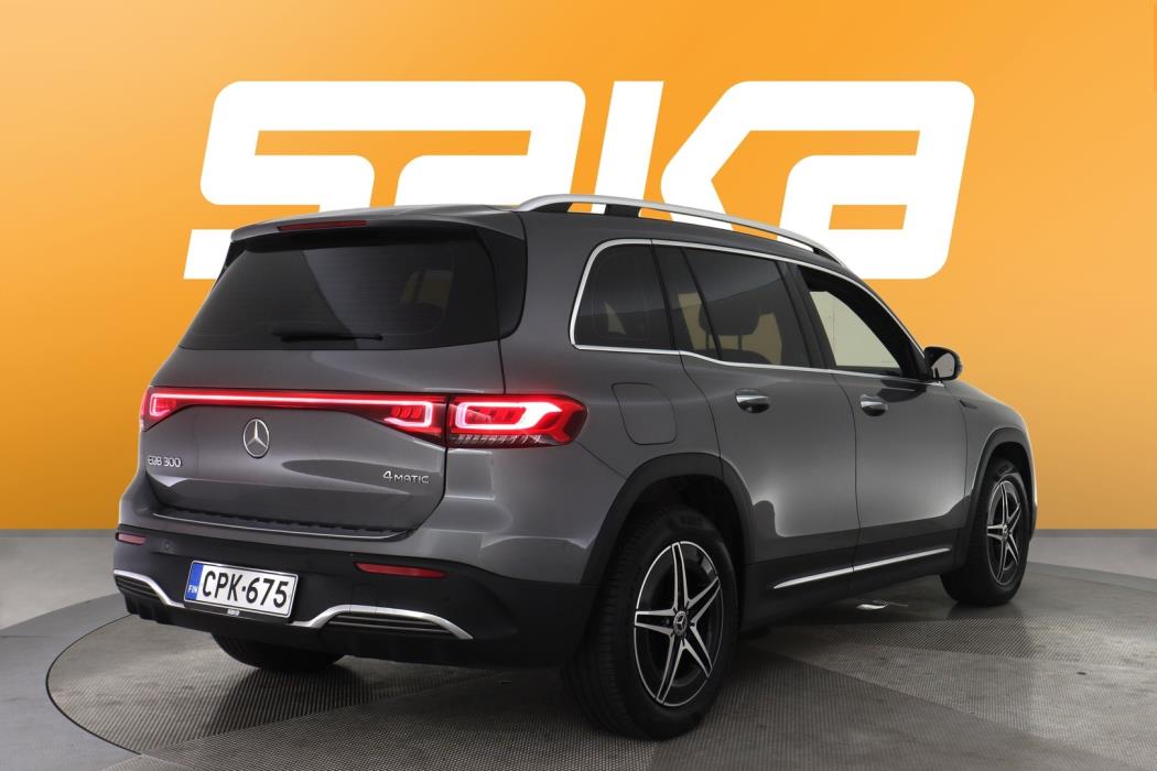 MERCEDES-BENZ EQB 2022