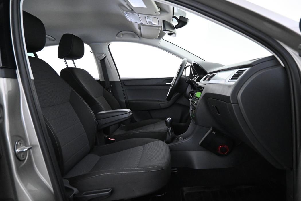 SKODA Rapid 2015