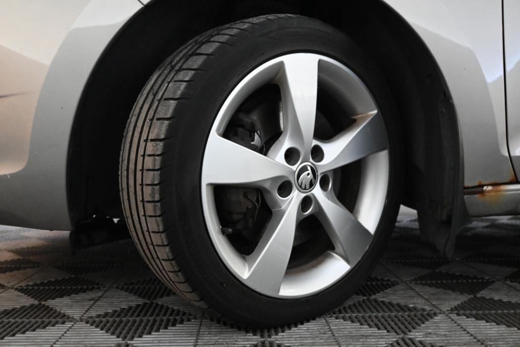 SKODA Rapid 2015