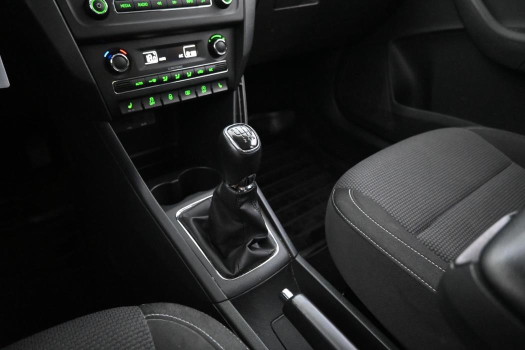 SKODA Rapid 2015