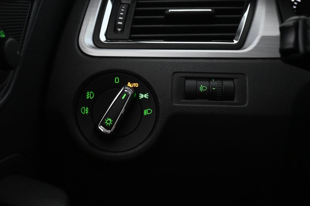 SKODA Rapid 2015