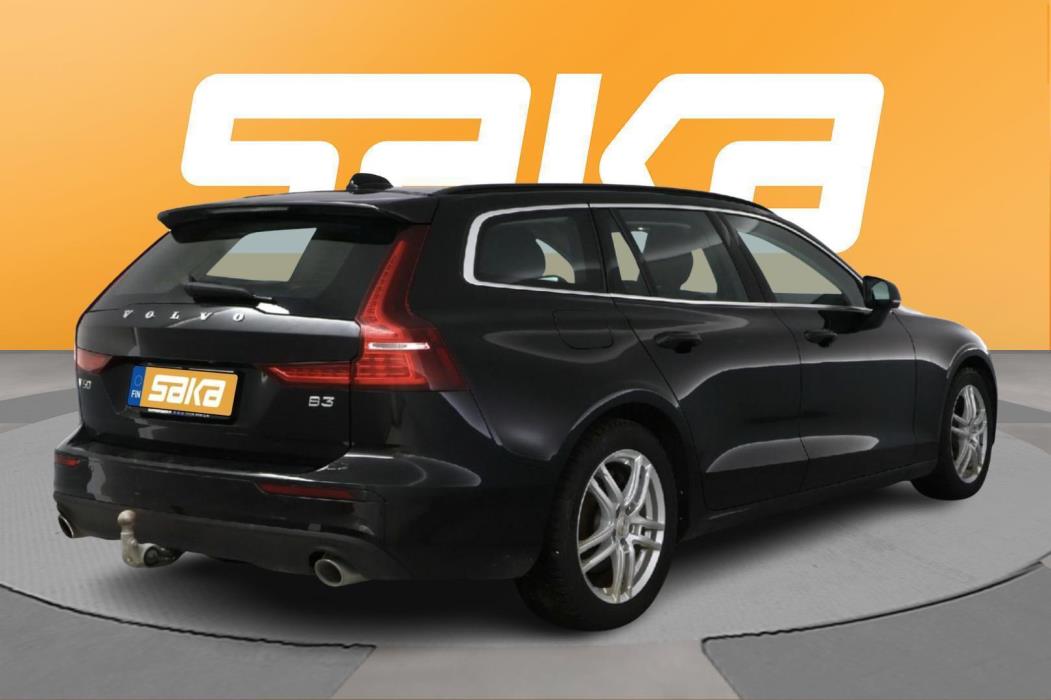 VOLVO V60 2022