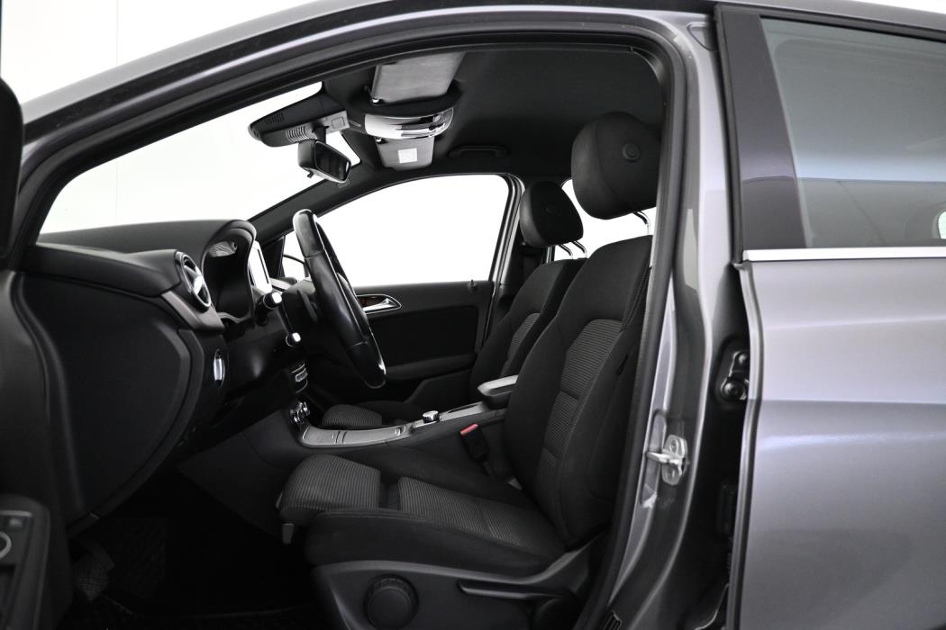 MERCEDES-BENZ B 2016