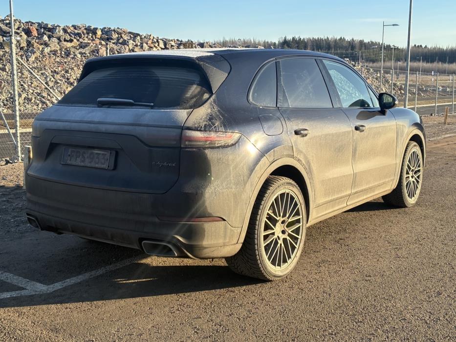 PORSCHE Cayenne 2018