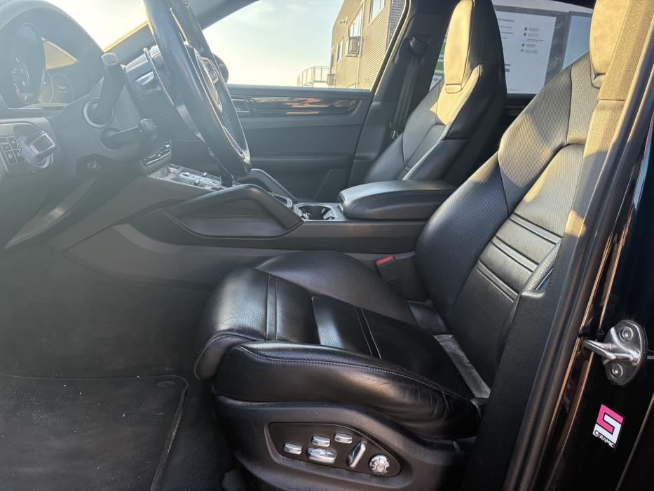 PORSCHE Cayenne 2018