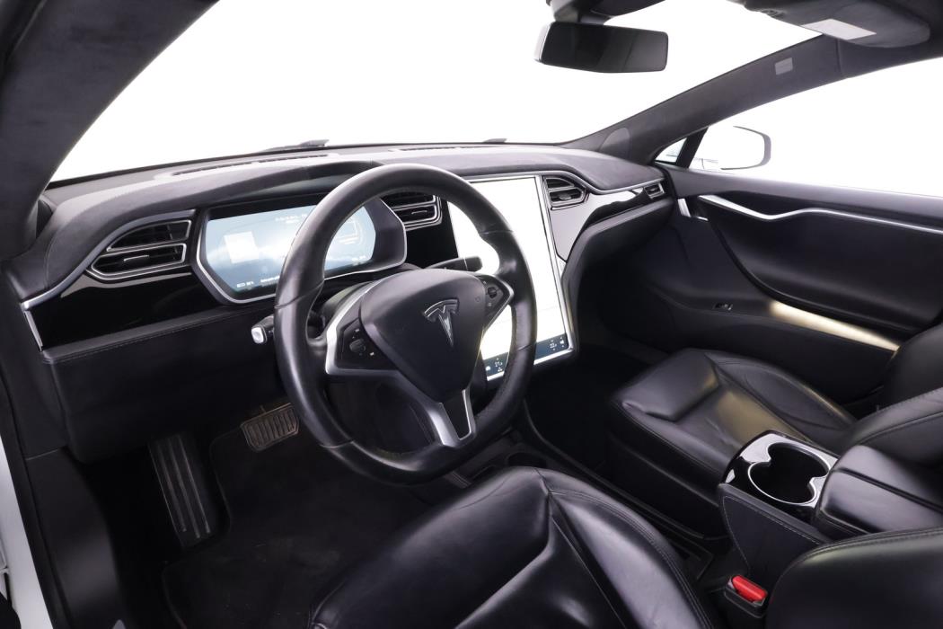 TESLA Model S 2015