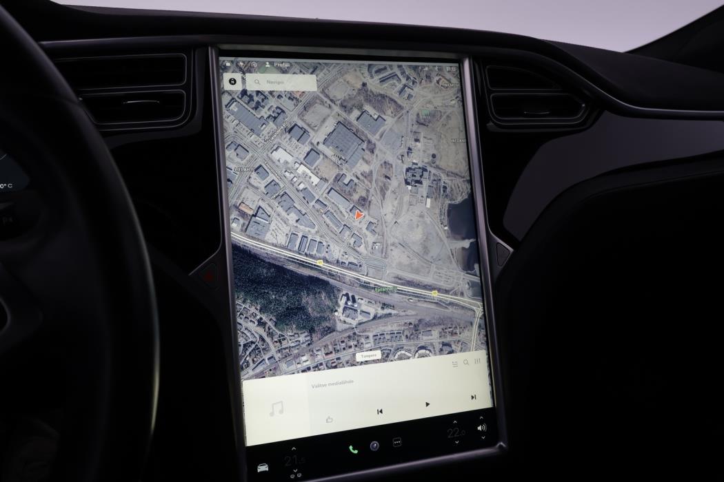 TESLA Model S 2015