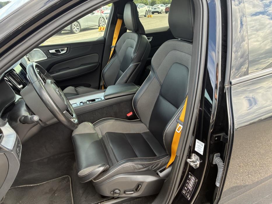 VOLVO XC60 2021