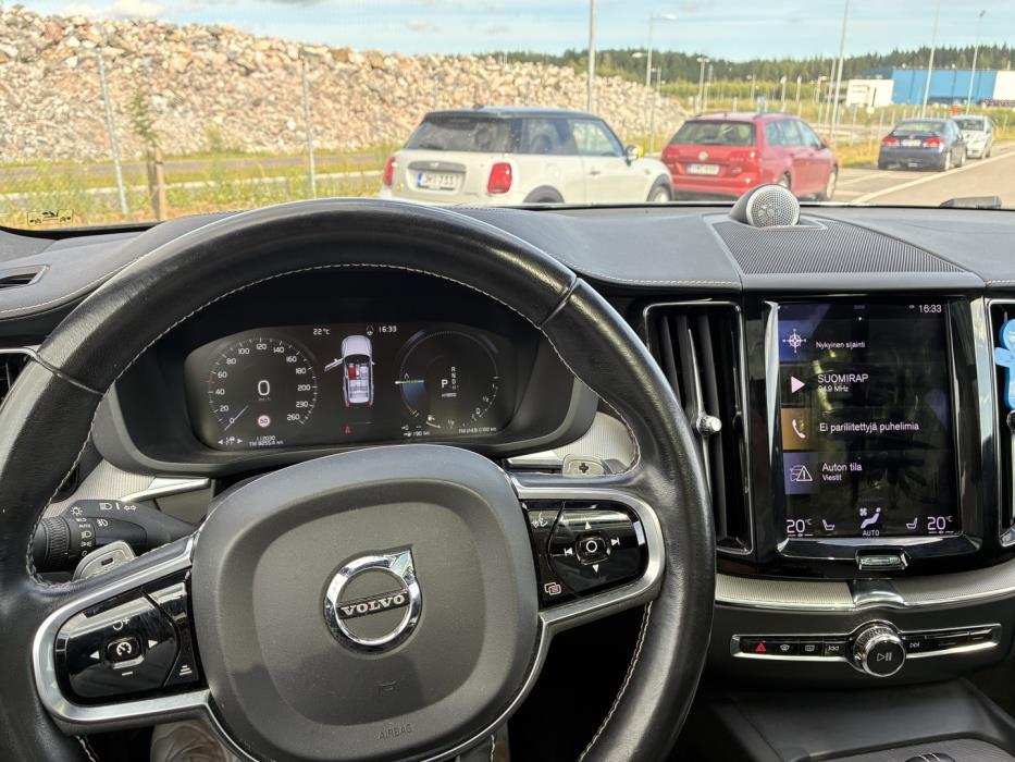 VOLVO XC60 2021