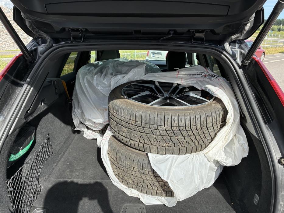 VOLVO XC60 2021