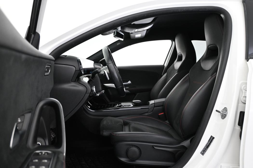 MERCEDES-BENZ A 2021