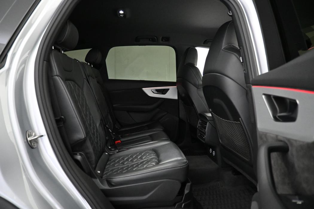 AUDI Q7 2020
