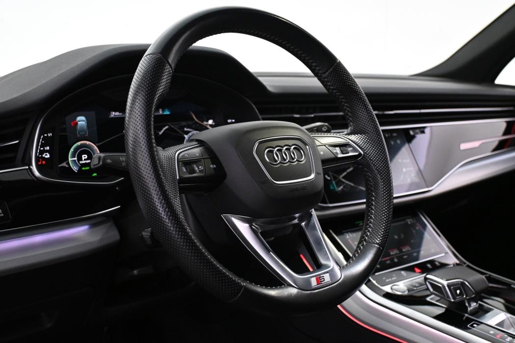 AUDI Q7 2020