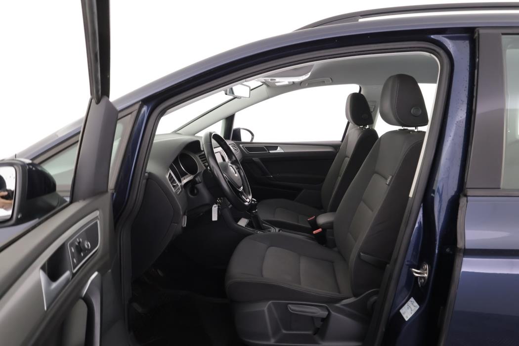 VOLKSWAGEN Golf Sportsvan 2014