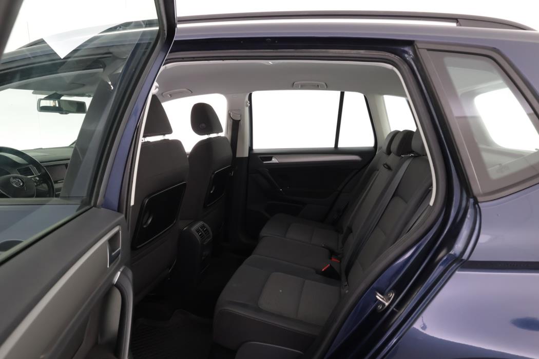 VOLKSWAGEN Golf Sportsvan 2014