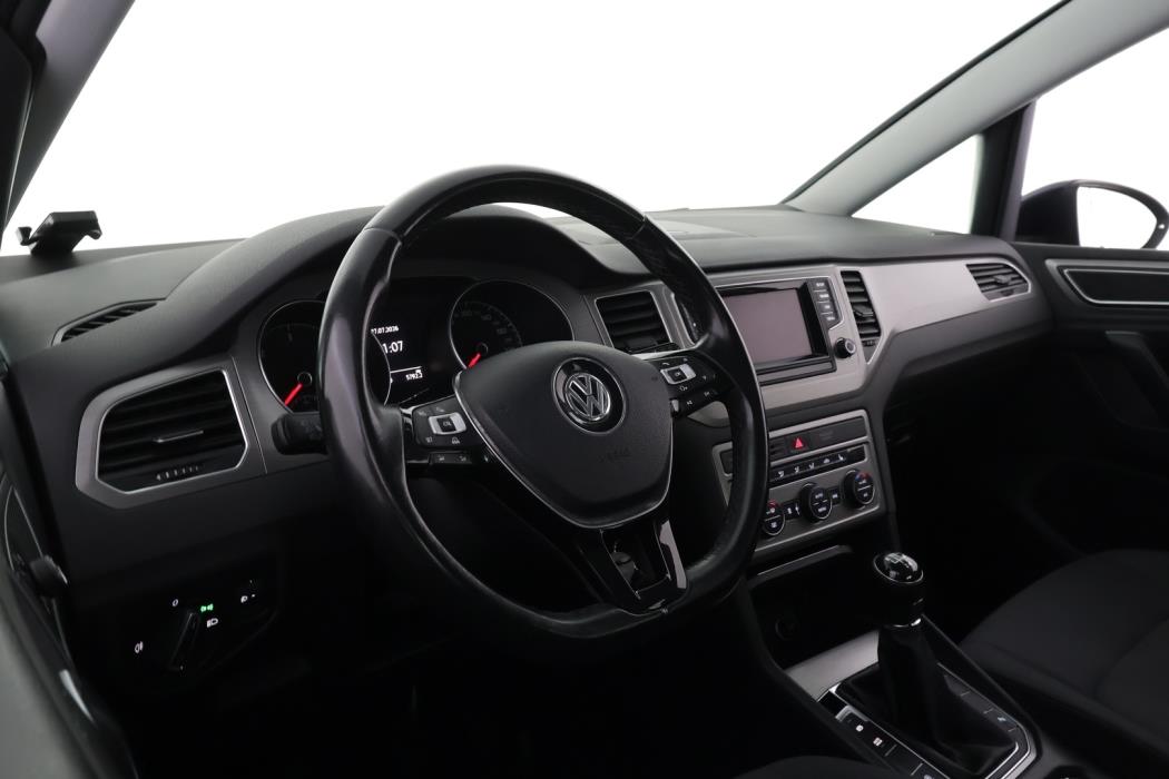 VOLKSWAGEN Golf Sportsvan 2014