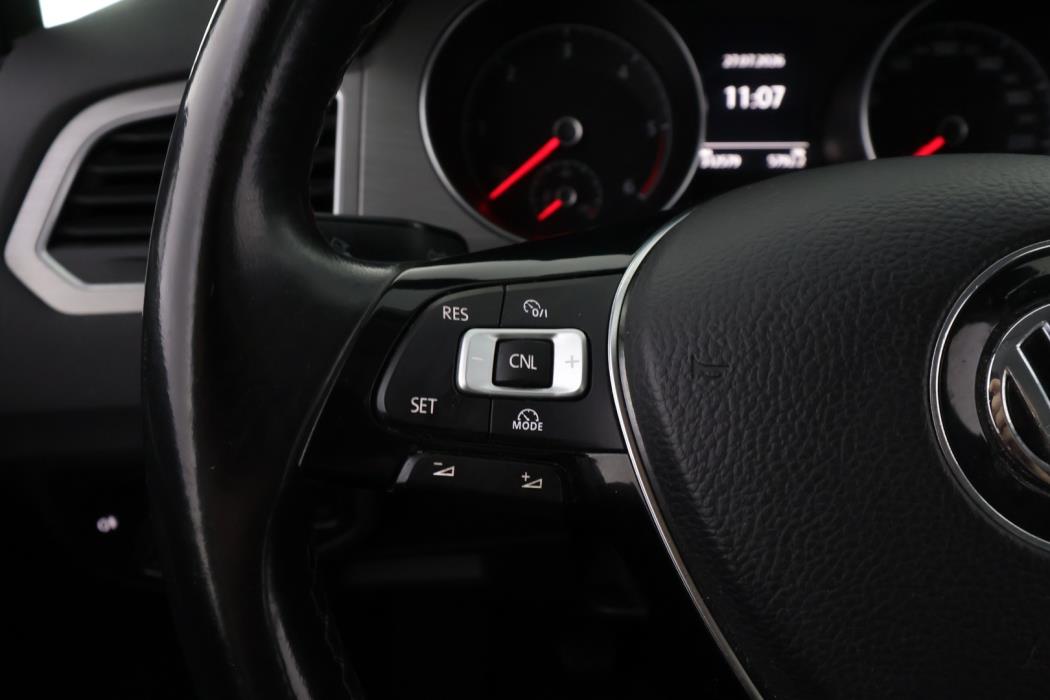 VOLKSWAGEN Golf Sportsvan 2014