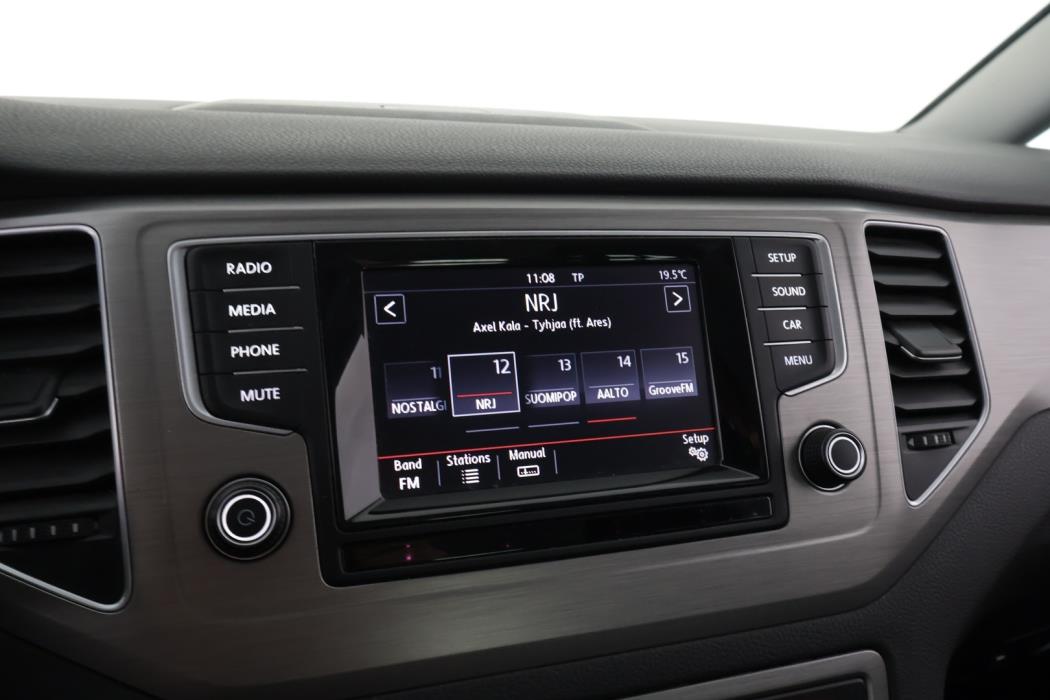 VOLKSWAGEN Golf Sportsvan 2014