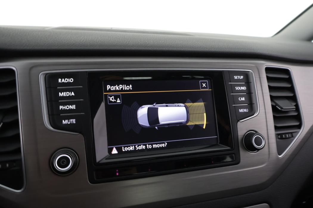 VOLKSWAGEN Golf Sportsvan 2014