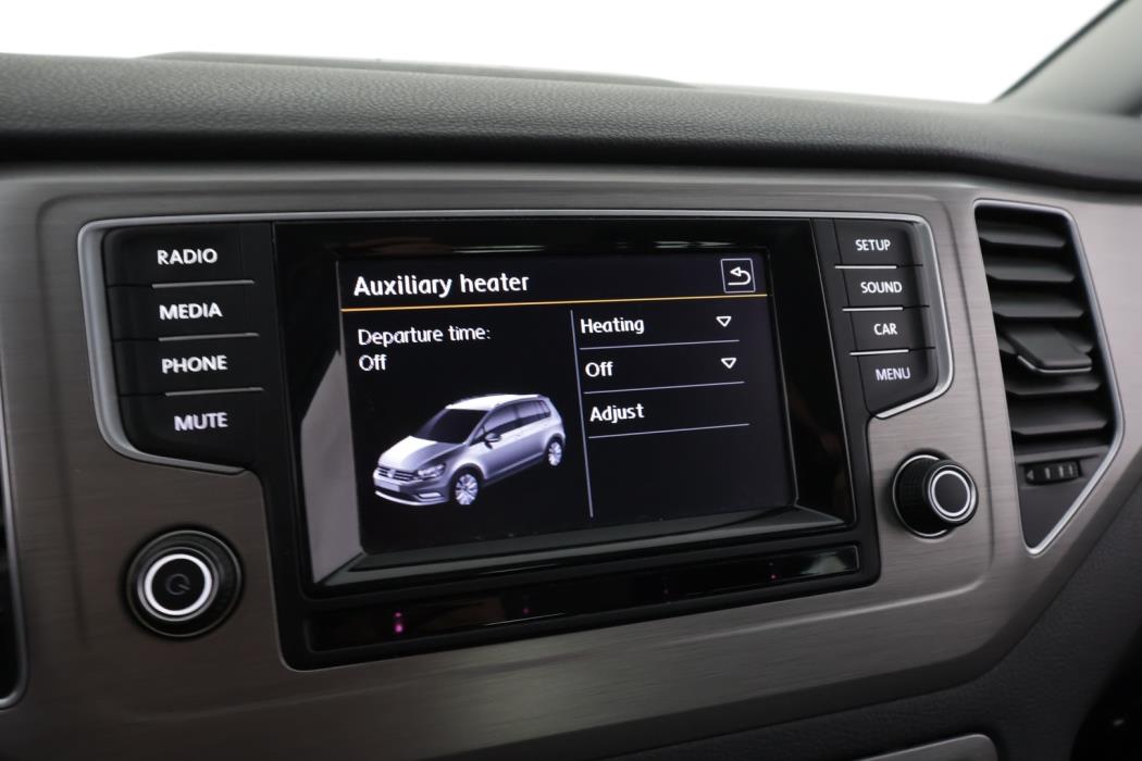 VOLKSWAGEN Golf Sportsvan 2014