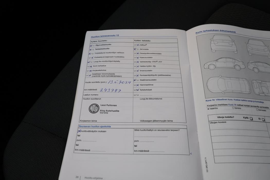 VOLKSWAGEN Golf Sportsvan 2014