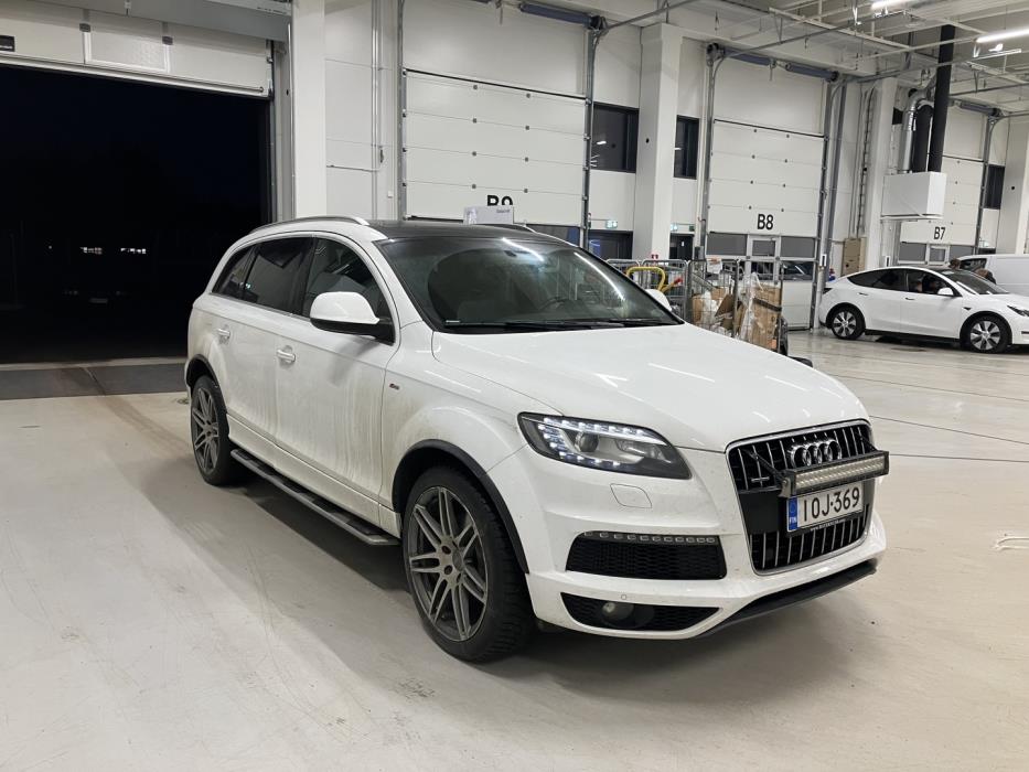 AUDI Q7 2011