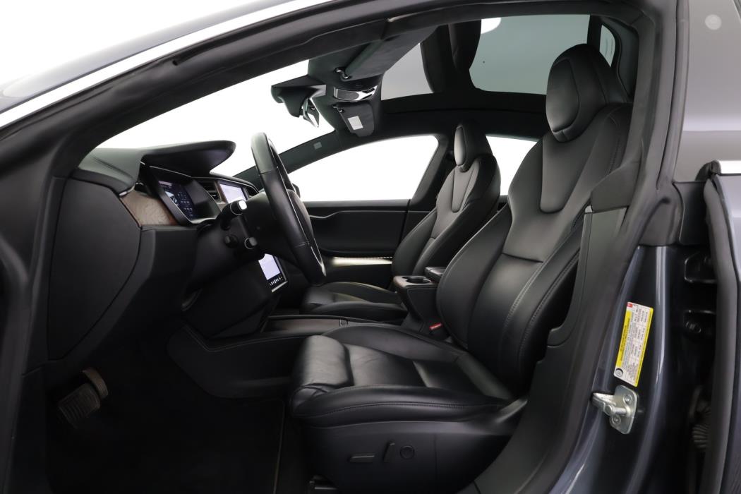 TESLA Model S 2020