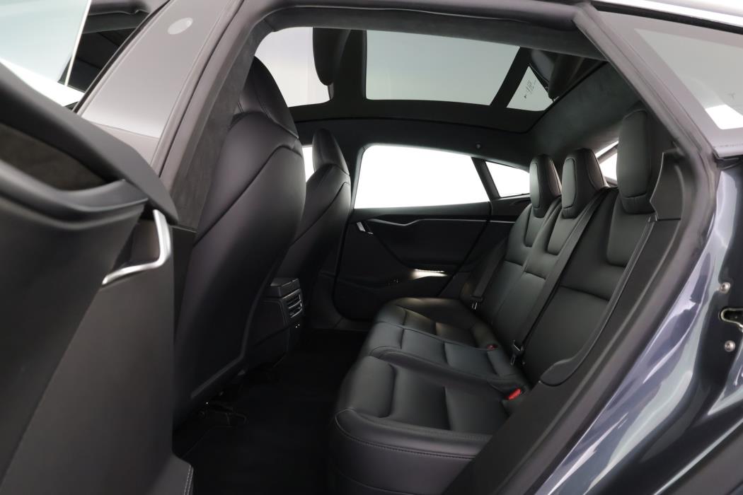 TESLA Model S 2020