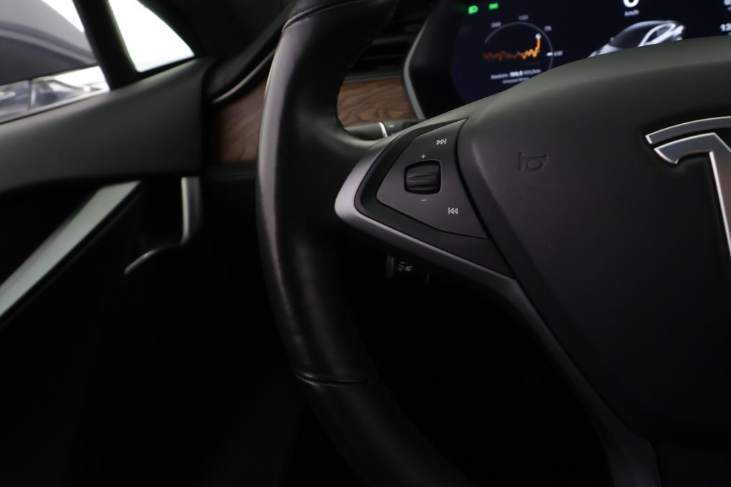 TESLA Model S 2020
