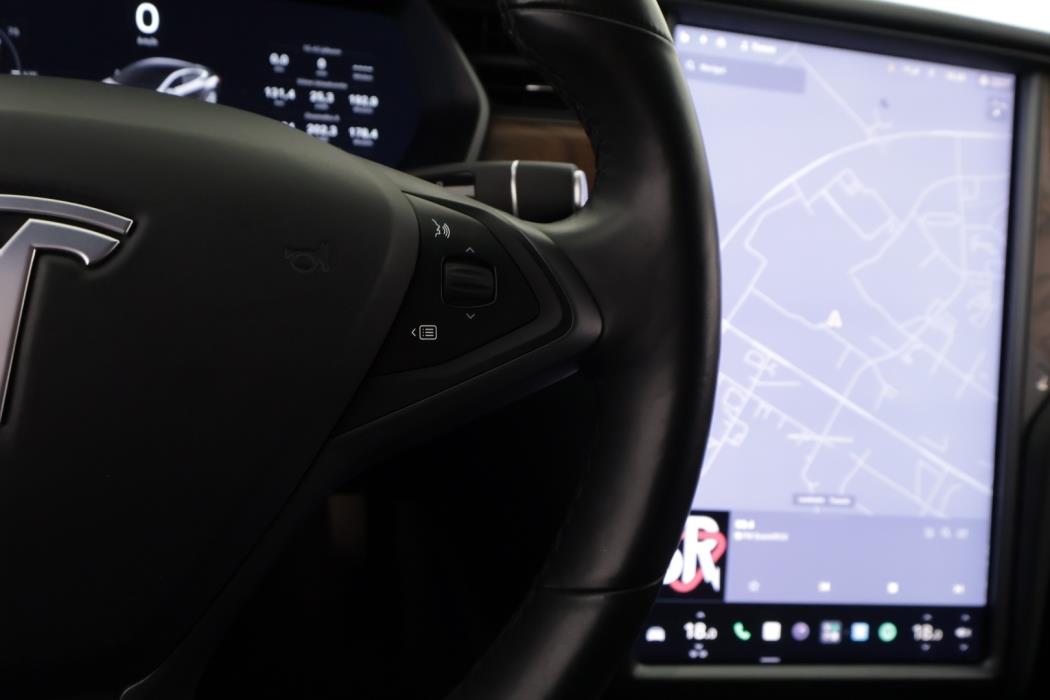 TESLA Model S 2020