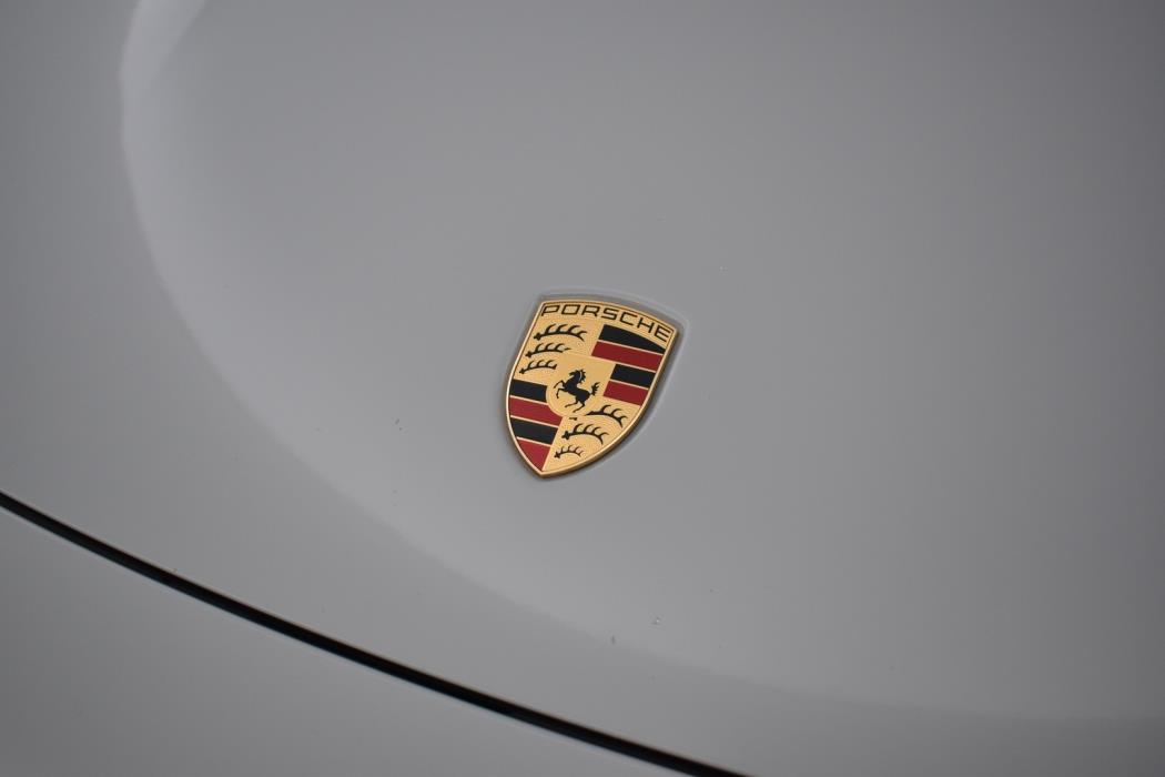 PORSCHE 911 2020