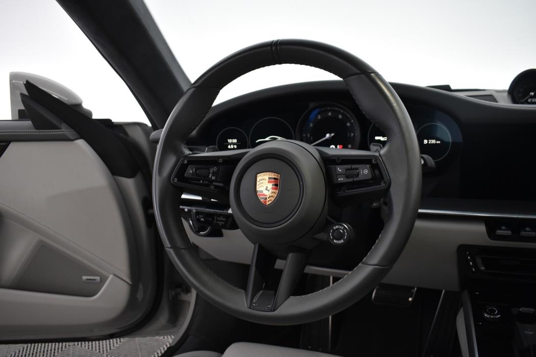 PORSCHE 911 2020