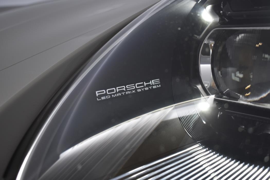 PORSCHE 911 2020
