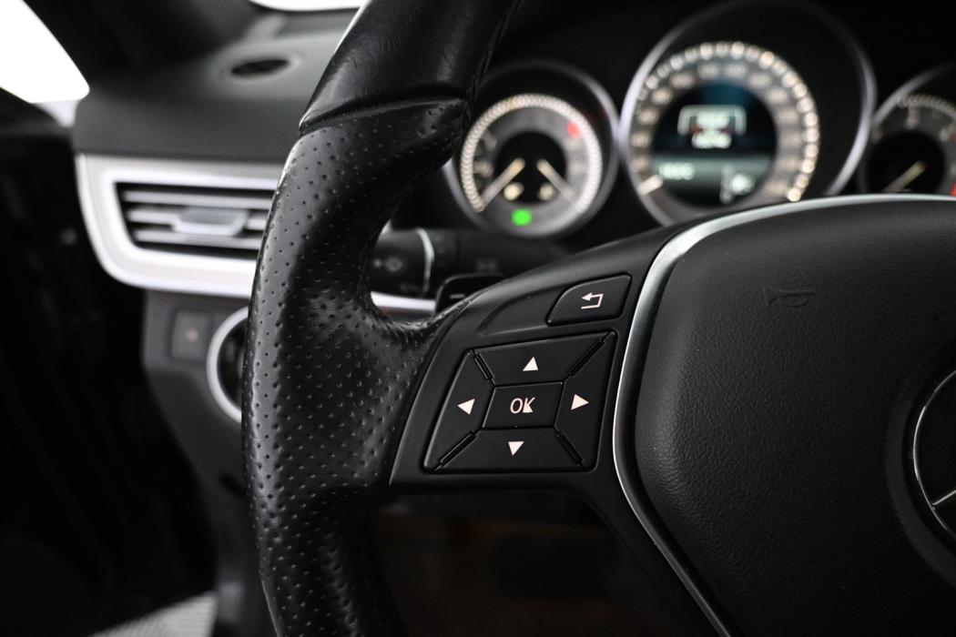 MERCEDES-BENZ E 2015